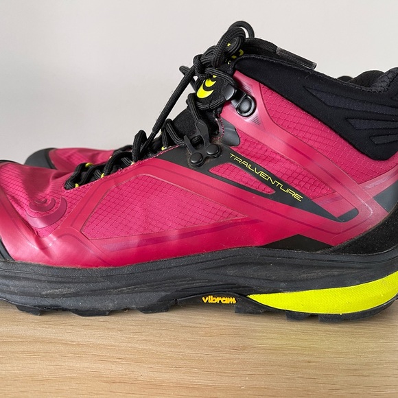 Topo Athletic Trailventure Raspberry Mid-Height Vibram Hiking Boot 11 Women’s - Picture 1 of 7